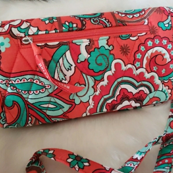 Bella Taylor Trifold Wallet With Strap - Picture 3 of 3